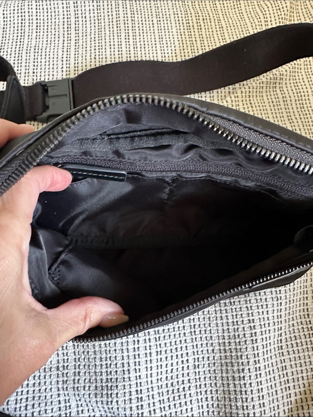 Monos Black Crossbody Sling Bag - Picture 4 of 7